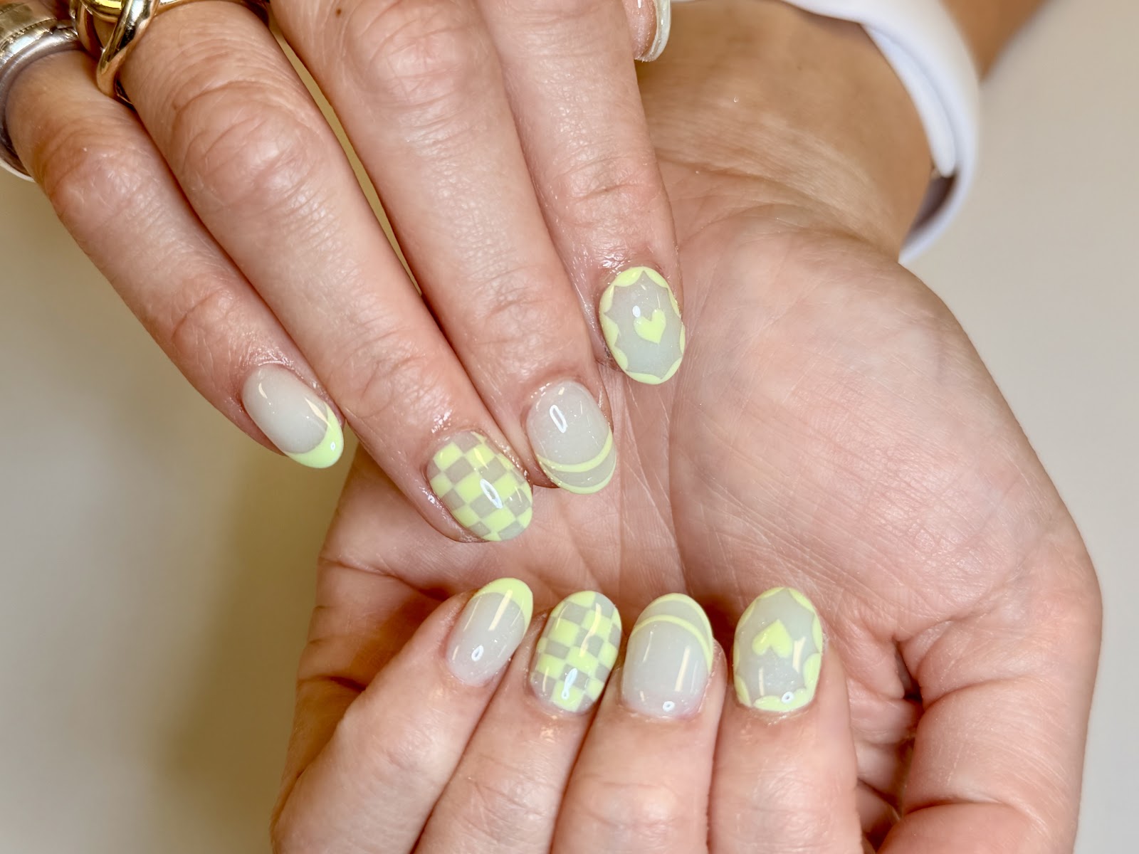Lux Queen's Nails Spa nail photo 2
