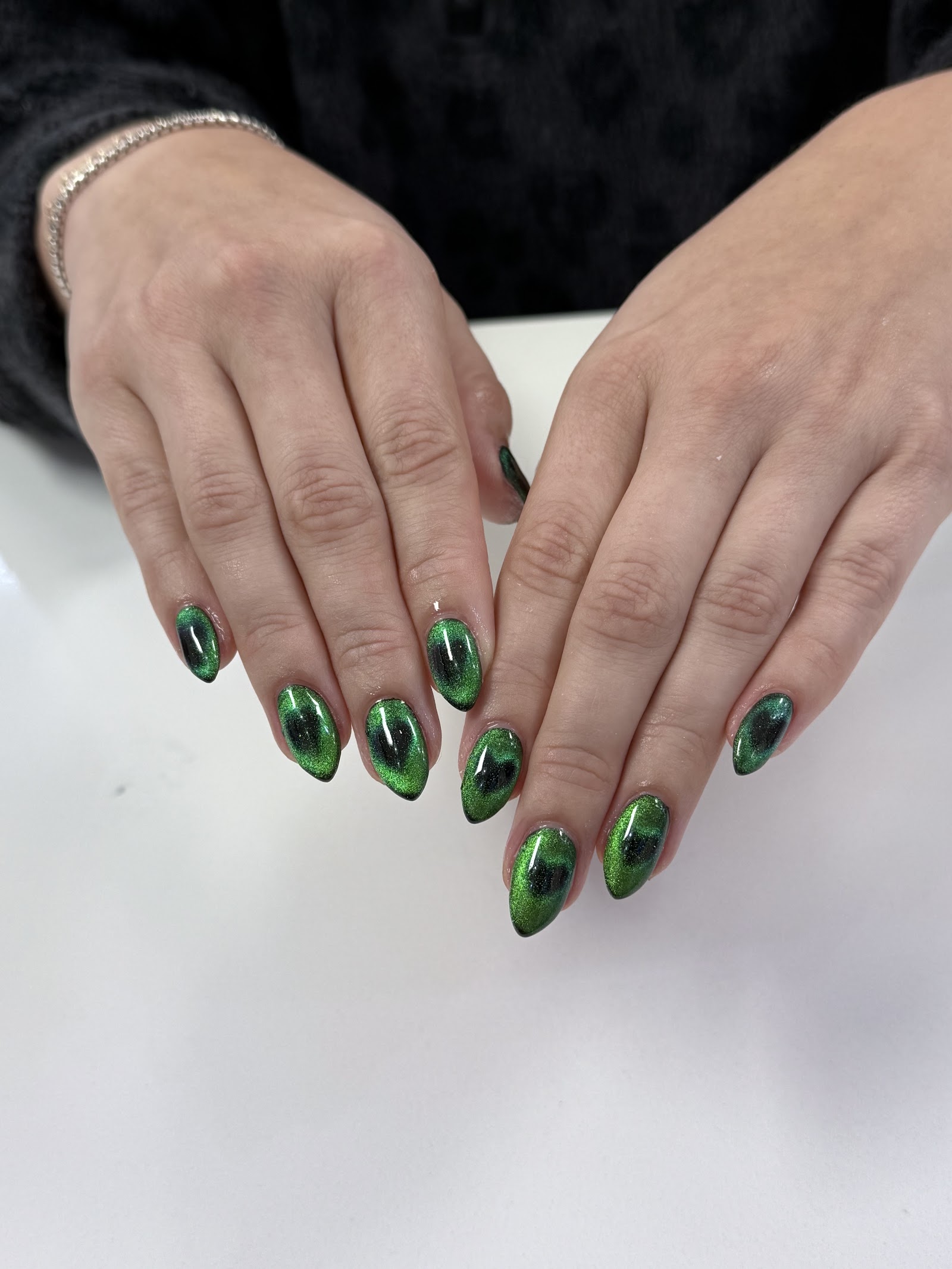 Lux Queen's Nails Spa nail photo 7